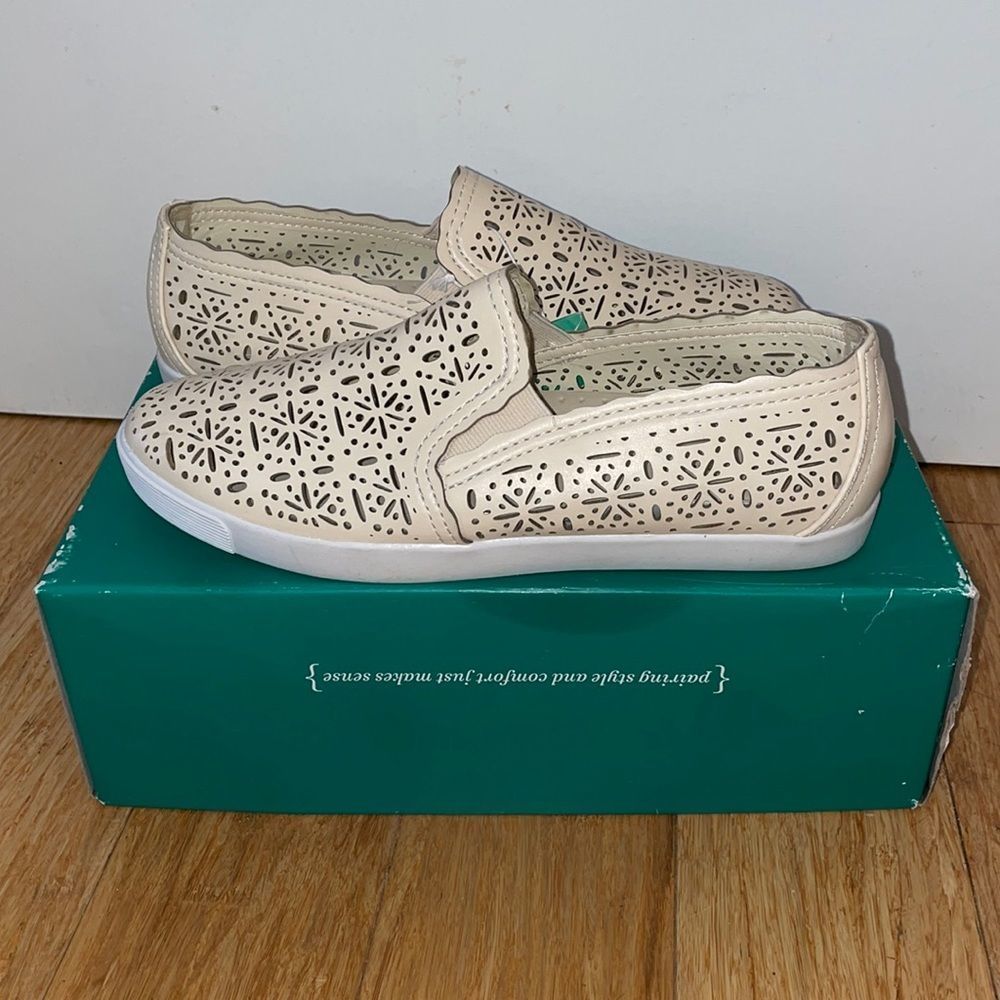 NWT SoleSenseAbility 7M Cut-Out Slip On Shoes Flexible Outsole cushioned Footbed